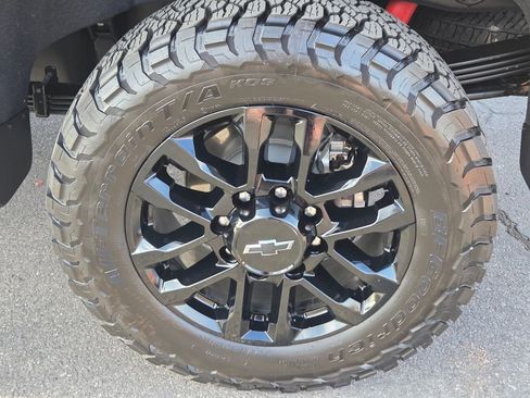 Used 2026 Chevrolet Silverado 2500 LTZ w/ Trail Boss Package AWD/4WD image 12