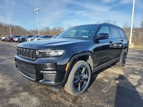 New 2025 Jeep Grand Cherokee L Limited w/ Black Appearance Package image 7