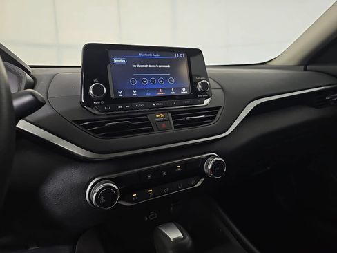 Certified 2023 Nissan Altima 2.5 S FWD image 19