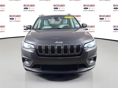 Used 2020 Jeep Cherokee Latitude Plus w/ Comfort/Convenience Group AWD/4WD image 2