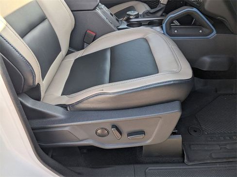 Used 2023 Ford Bronco Wildtrak image 39