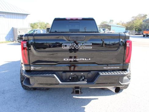 Used 2024 GMC Sierra 3500 Denali w/ Denali Reserve Package image 9
