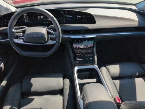 Used 2025 Lucid Air Grand Touring AWD/4WD image 28