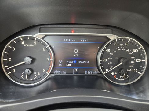 Used 2025 Nissan Altima 2.5 SV FWD image 17