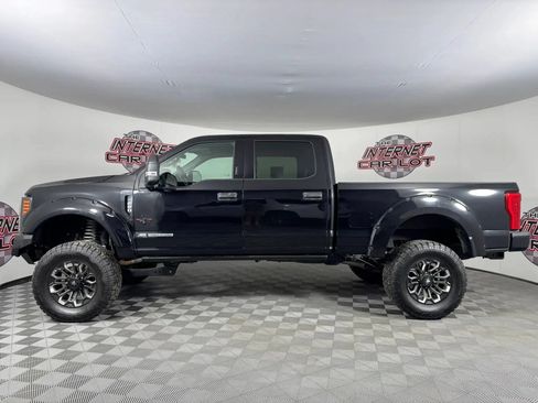 Used 2019 Ford F250 XLT w/ XLT Value Package AWD/4WD image 4