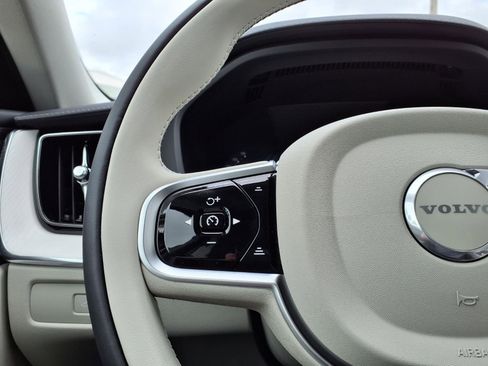 New 2026 Volvo XC60 T8 Ultra w/ Protection Package Premier image 17