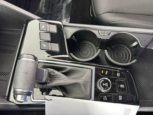 Used 2025 Kia Sportage X-Line image 28