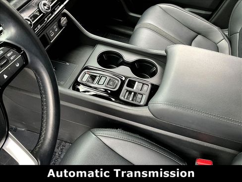 Used 2025 Honda Pilot EX-L image 18