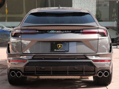 Used 2024 Lamborghini Urus S image 4