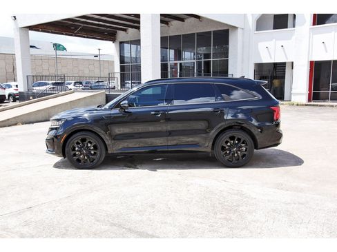 Certified 2023 Kia Sorento SX FWD image 6