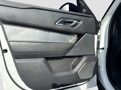 Used 2019 Land Rover Range Rover Velar R-Dynamic SE AWD/4WD image 21