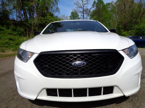 Used 2016 Ford Taurus Police Interceptor image 2