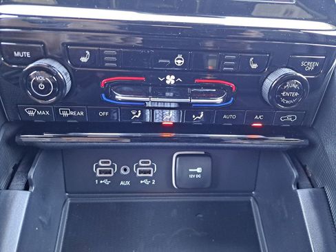 New 2025 Jeep Grand Cherokee 4WD image 10