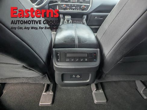 Used 2022 Nissan Pathfinder SV AWD/4WD image 20