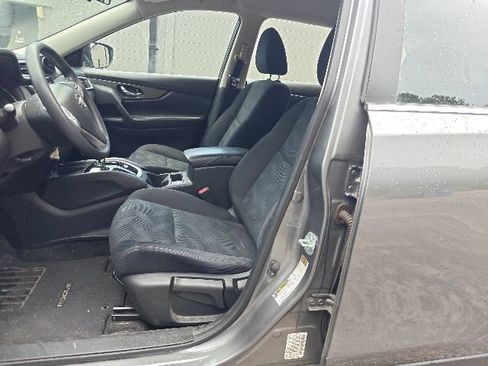 Used 2016 Nissan Rogue S FWD image 8