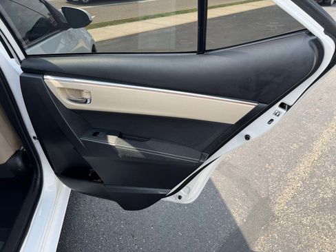 Used 2014 Toyota Corolla LE FWD image 17