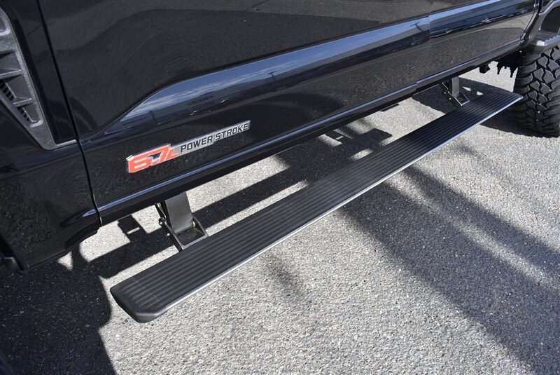 Used 2025 Ford F250 Platinum AWD/4WD image 11
