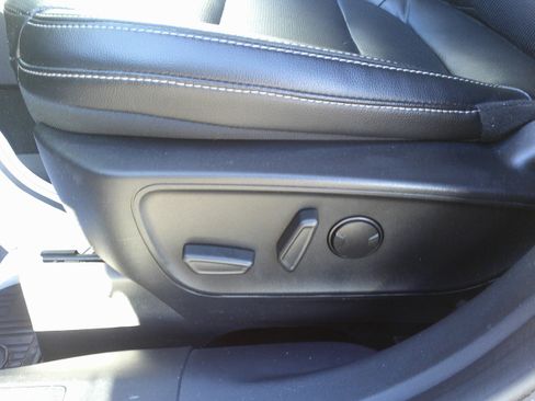 Used 2022 Ford Escape SEL image 15