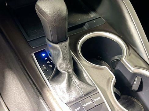 Used 2024 Toyota Camry LE w/ Convenience Package image 25