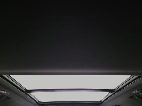 Used 2024 Chevrolet Suburban Premier image 26