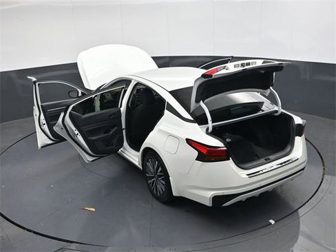 Used 2023 Nissan Altima 2.5 SV image 39