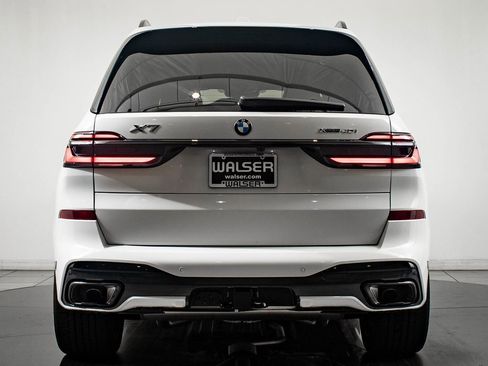 New 2026 BMW X7 xDrive40i w/ M Sport Package image 7