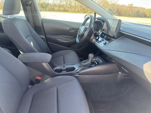 Used 2024 Toyota Corolla LE image 12