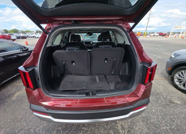 Certified 2024 Kia Sorento SX FWD image 14