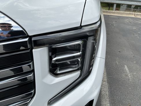 Used 2024 GMC Sierra 1500 SLT w/ SLT Premium Plus Package AWD/4WD image 11