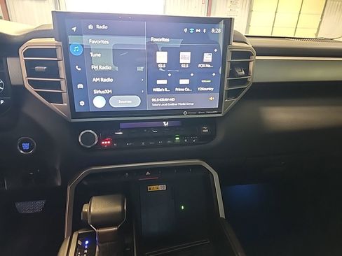 Used 2024 Toyota Tundra Limited image 11