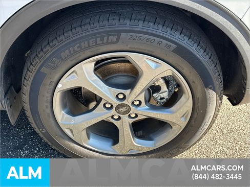 Used 2025 Ford Escape ST-Line image 23