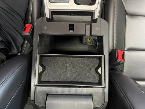 Used 2021 Ford Explorer XLT w/ Equipment Group 202A AWD/4WD image 44