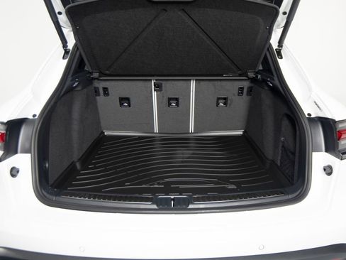 New 2026 Porsche Macan S image 43