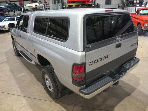 Used 1998 Dodge Ram 2500 Truck 4x4 Quad Cab image 16