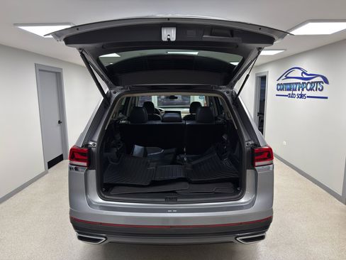 Used 2024 Volkswagen Atlas SE image 37