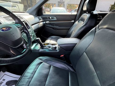 Used 2016 Ford Explorer Limited image 16