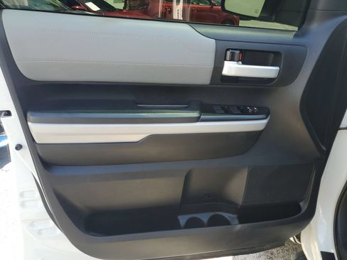 Used 2020 Toyota Tundra Limited AWD/4WD image 19