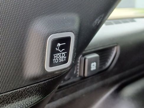 Used 2024 Jeep Grand Cherokee Limited w/ Luxury Tech Group II AWD/4WD image 34