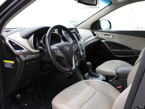 Used 2018 Hyundai Santa Fe Limited FWD image 7