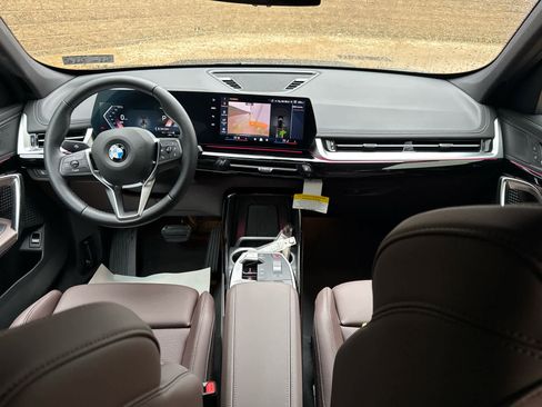 Used 2025 BMW X1 xDrive28i w/ Convenience Package image 8