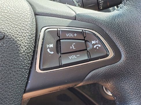 Used 2017 Ford Escape Titanium image 19