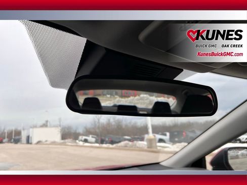 Used 2025 Toyota Camry SE image 21