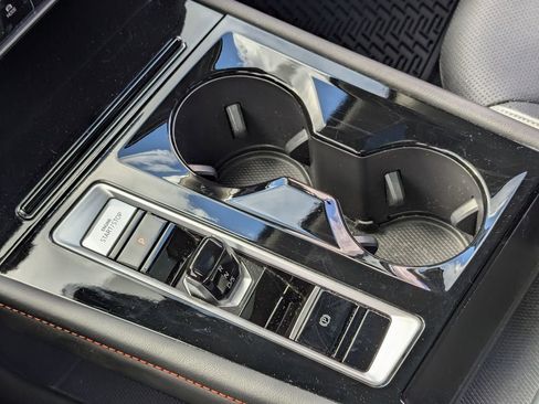 Used 2025 Volkswagen Atlas Peak Edition SE image 16