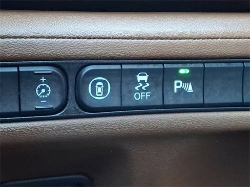 Used 2024 Acura MDX SH-AWD w/ Technology Package image 26