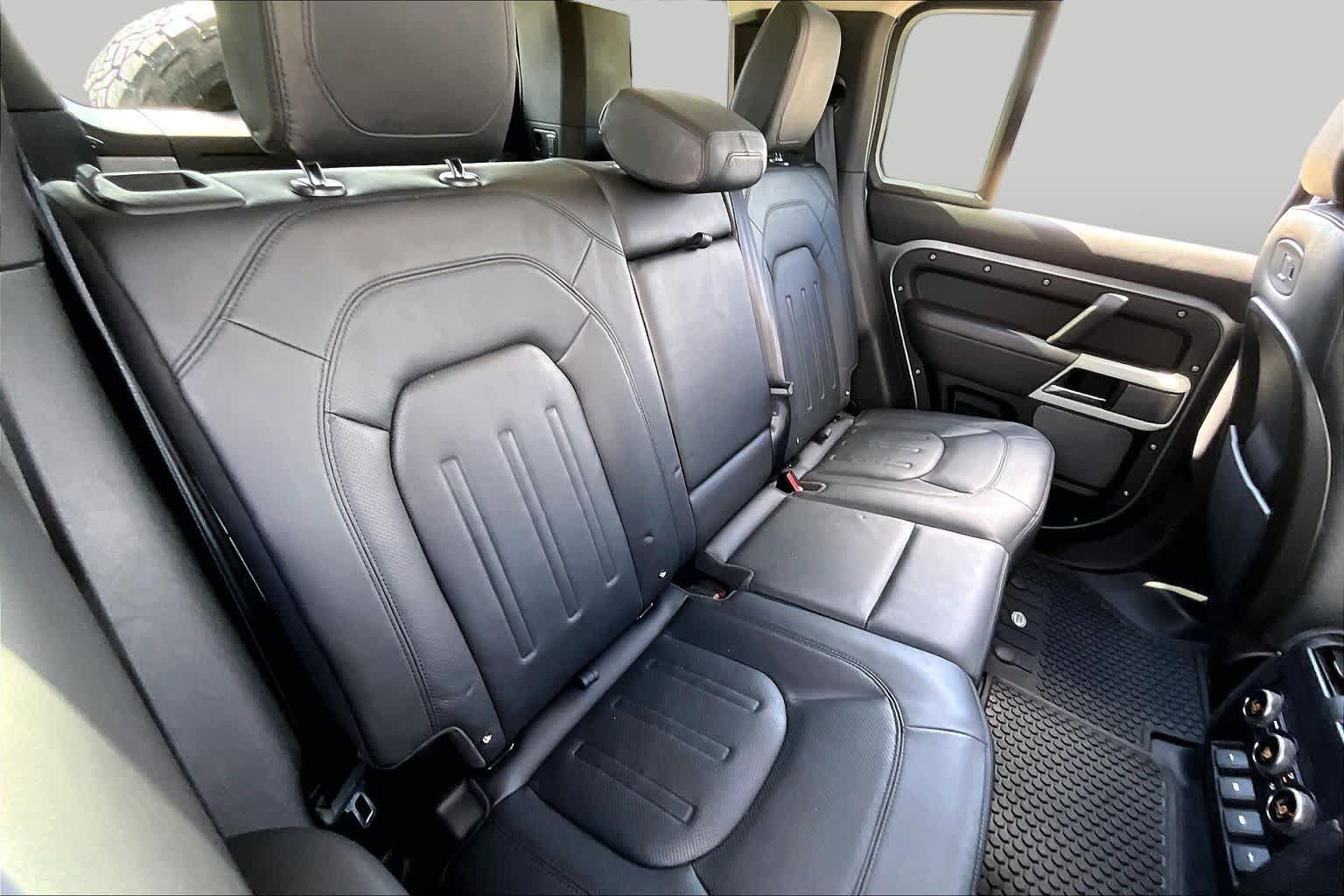 Used 2020 Land Rover Defender 110 HSE AWD/4WD image 18