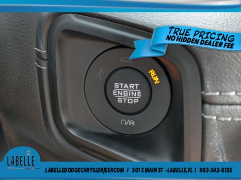 Used 2025 Jeep Wrangler Unlimited Sahara w/ Safety Group AWD/4WD image 24