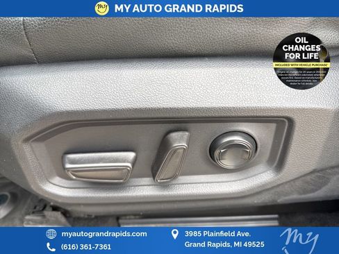 Used 2022 Toyota Tundra Limited image 12