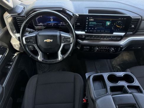 Used 2024 Chevrolet Silverado 2500 LT AWD/4WD image 14