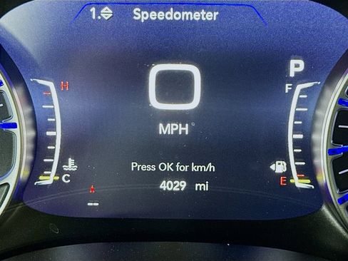 Used 2026 Chrysler Pacifica Select FWD image 15