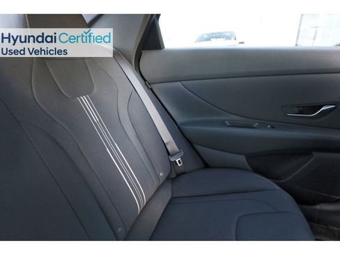 Certified 2025 Hyundai Elantra Sport image 15